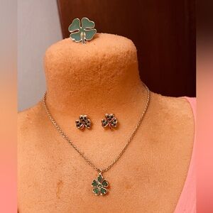 Elegant Green and Gold Clover Necklace and Earring Bundle